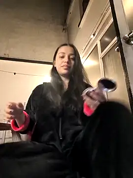 CAYLINCOLLINS online show from 10/19/25, 04:02