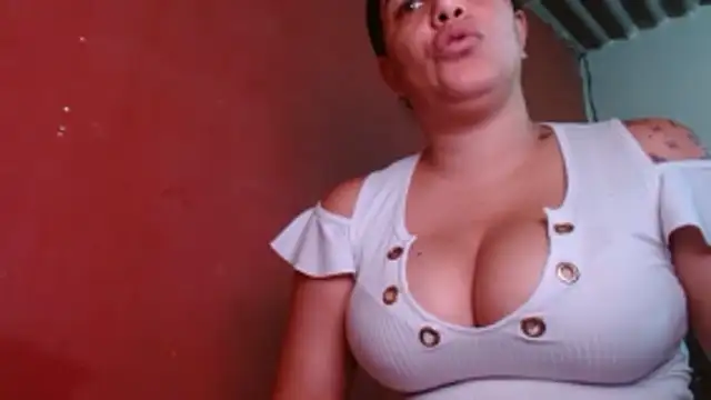 Snapshot of Tammyymilf chatting on 11/07/25, 05:24 Tammyymilf online show from 11/07/25, 05:24