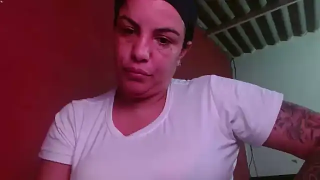 Snapshot of Tammyymilf chatting on 11/21/25, 09:35 Tammyymilf online show from 11/21/25, 09:35