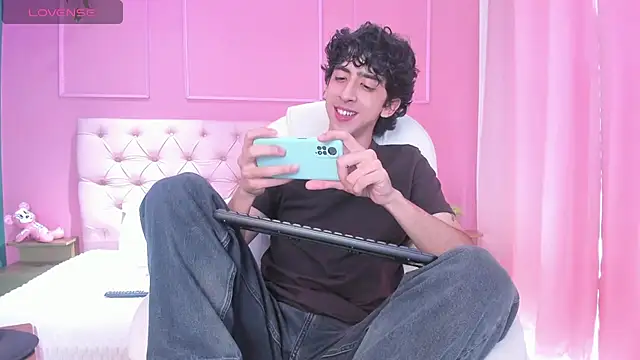 Alezzandro  online show from 01/23/25, 02:28