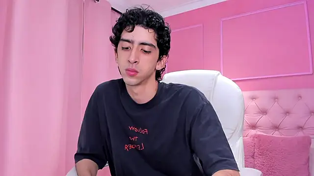 Alezzandro  online show from 02/03/25, 02:13