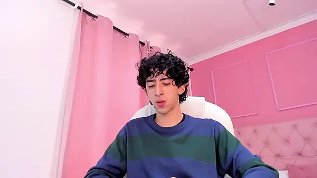 Alezzandro  online show from 02/06/25, 02:26