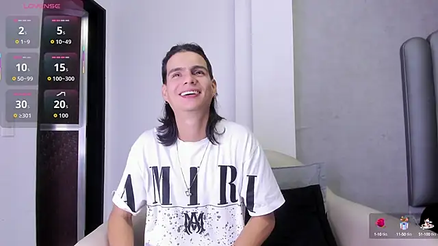 Snapshot of Martshall09 chatting on 10/09/25, 09:35 Martshall09 online show from 10/09/25, 09:35