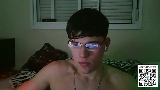 Snapshot of vitorsafado19 chatting on 09/15/25, 01:38 vitorsafado19 online show from 09/15/25, 01:38