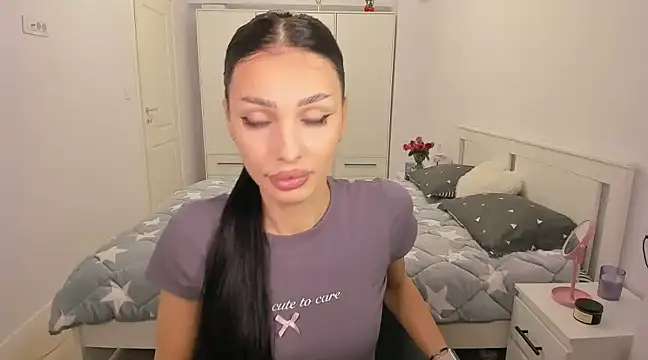 HelenShawn online show from 03/04/25, 10:27