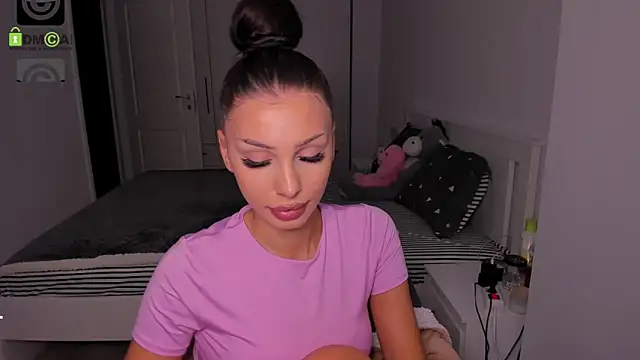 HelenShawn online show from 10/07/25, 08:39