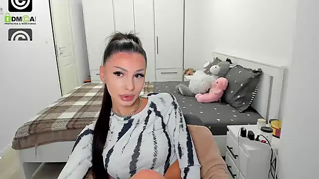 HelenShawn online show from 11/24/25, 08:30