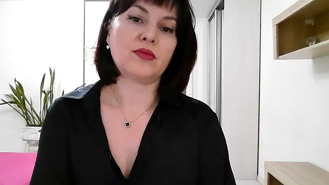 Victoria Glam online show from 11/02/25, 06:43