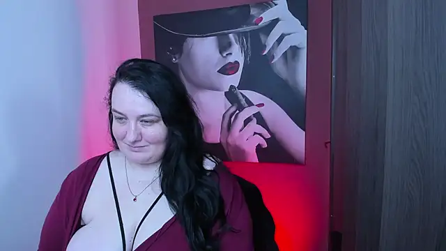 Snapshot of QueenOfHaze chatting on 09/28/25, 07:47 QueenOfHaze online show from 09/28/25, 07:47