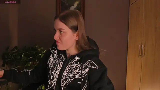 eilynxx online show from 02/22/25, 03:45