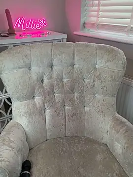 Snapshot of MakemeMillie1 chatting on 11/04/25, 07:18 MakemeMillie1 online show from 11/04/25, 07:18