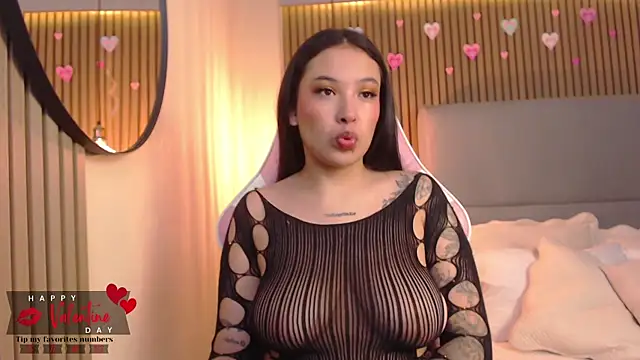 Snapshot of Victoria_Collinns chatting on 02/18/25, 12:06 Victoria Collinns online show from 02/18/25, 12:06
