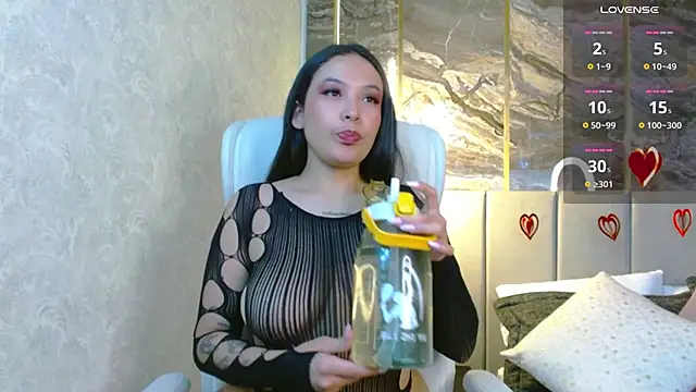 Snapshot of Victoria_Collinns chatting on 02/24/25, 12:05 Victoria Collinns online show from 02/24/25, 12:05