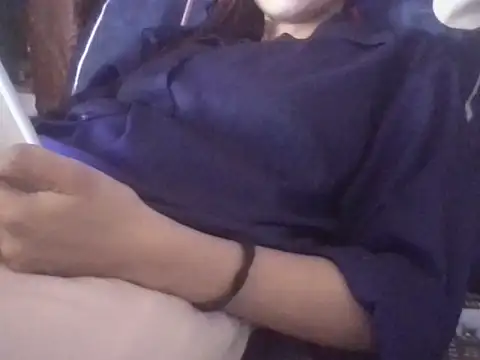 Snapshot of AKANSHA_7 chatting on 10/20/25, 06:58 AKANSHA 7 online show from 10/20/25, 06:58