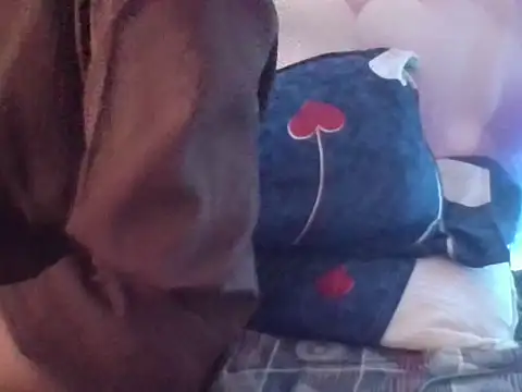 Snapshot of AKANSHA_7 chatting on 10/25/25, 09:06 AKANSHA 7 online show from 10/25/25, 09:06