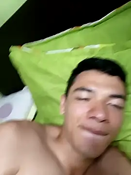 Snapshot of andresiito203 chatting on 02/13/25, 05:48 andresiito203 online show from 02/13/25, 05:48