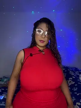 Snapshot of ALEXANDRA95 chatting on 02/16/25, 03:47 ALEXANDRA95 online show from 02/16/25, 03:47