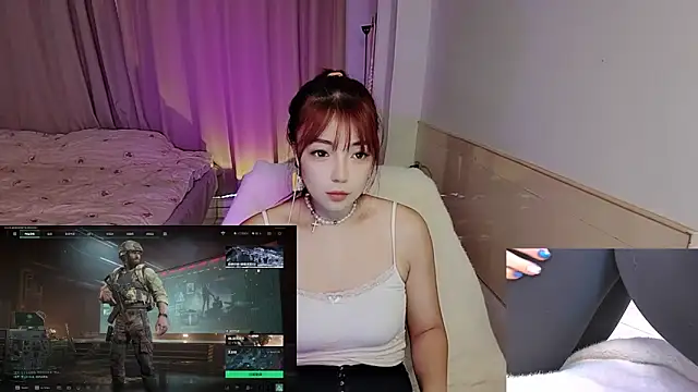 Snapshot of Song_99 chatting on 10/16/25, 04:24 Song 99 online show from 10/16/25, 04:24