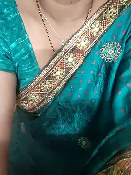 Snapshot of laxmitelugu78 chatting on 11/04/25, 03:44 laxmitelugu78 online show from 11/04/25, 03:44