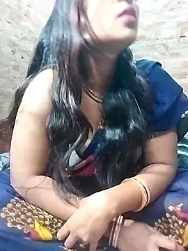 Snapshot of Simrandeshipp chatting on 02/24/25, 05:20 Simrandeshipp online show from 02/24/25, 05:20