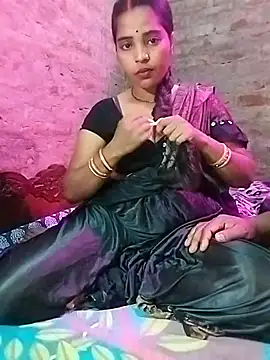 Snapshot of Simrandeshipp chatting on 03/10/25, 07:07 Simrandeshipp online show from 03/10/25, 07:07