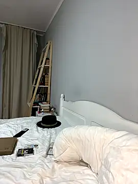 bunnythetailor online show from 10/15/25, 09:04