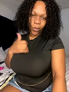 Boneca25 online show from 11/07/25, 05:29