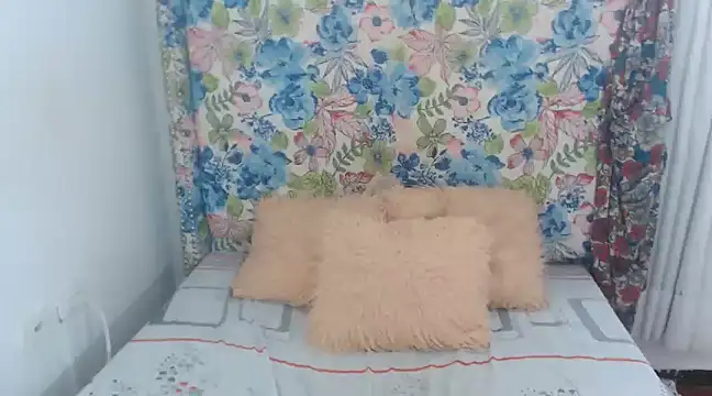 Snapshot of Sweeetnaughty chatting on 01/29/25, 02:21 Sweeetnaughty online show from 01/29/25, 02:21