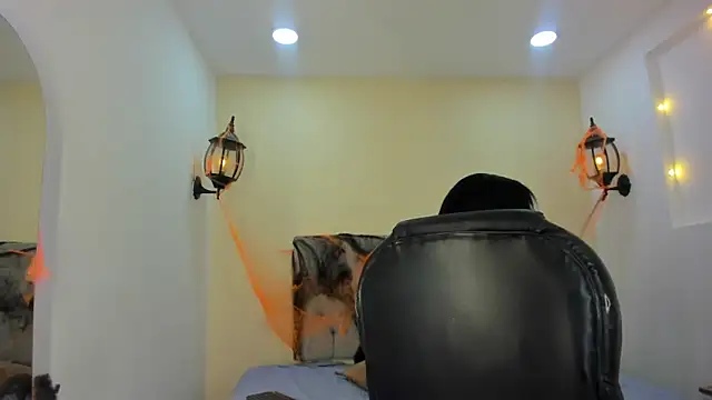 Dakkota Fox online show from 10/23/25, 09:24