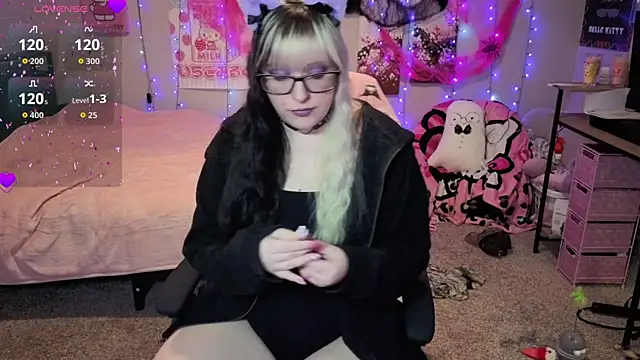 Snapshot of MissLoreleii chatting on 10/29/25, 08:54 MissLoreleii online show from 10/29/25, 08:54