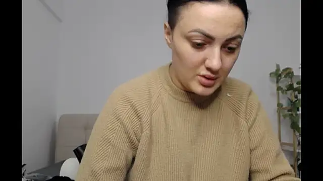 Snapshot of RaisaSalvi chatting on 02/03/25, 11:53 RaisaSalvi online show from 02/03/25, 11:53