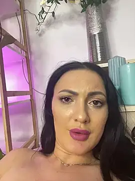 Snapshot of RaisaSalvi chatting on 02/20/25, 11:10 RaisaSalvi online show from 02/20/25, 11:10