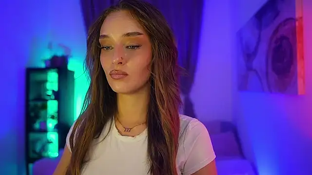 Clara Nia online show from 11/01/25, 07:49