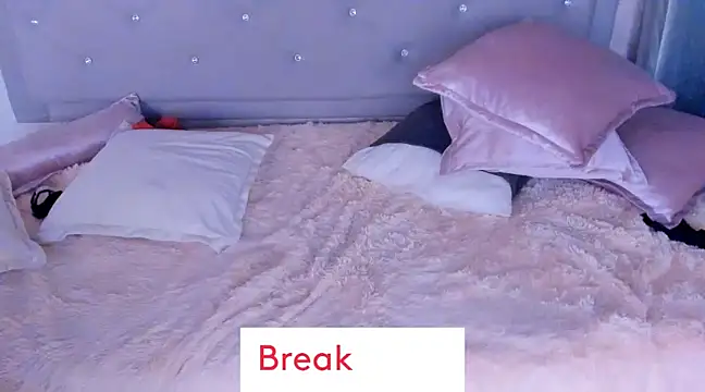 Snapshot of Kei_Oliver chatting on 03/02/25, 04:10 Kei Oliver online show from 03/02/25, 04:10