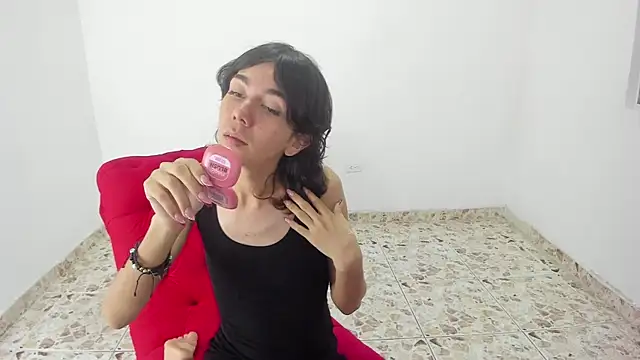 Snapshot of Nicol_TransGirl chatting on 03/06/25, 03:13 Nicol TransGirl online show from 03/06/25, 03:13