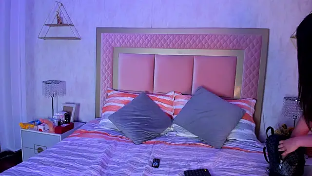 ElhaThomson online show from 02/16/25, 08:44