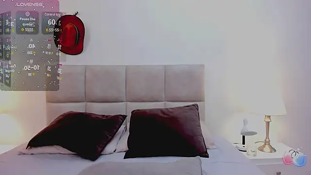 Snapshot of MelodyWinx chatting on 02/26/25, 06:43 MelodyWinx online show from 02/26/25, 06:43