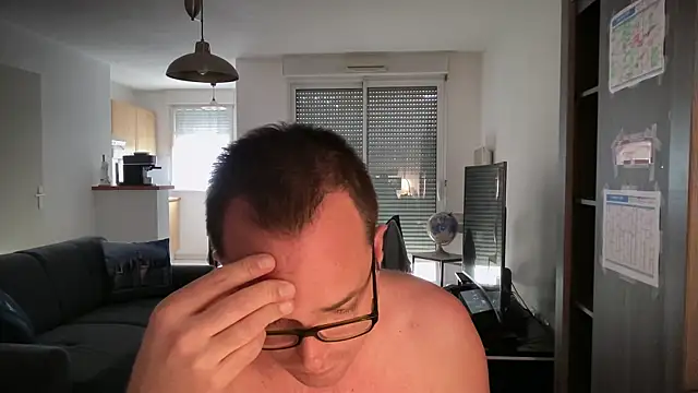 Funnyjul31 online show from 10/25/25, 02:02