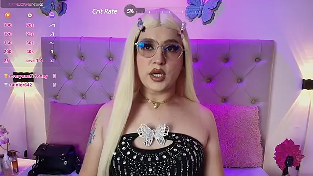 Snapshot of Alyssaa_Hunter chatting on 02/18/25, 10:36 Alyssaa Hunter online show from 02/18/25, 10:36