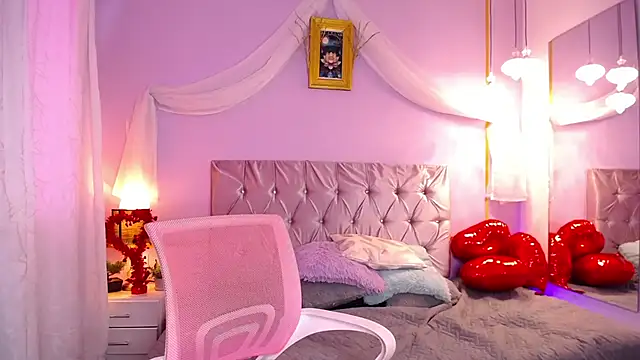 Snapshot of LeilaRasi chatting on 02/20/25, 11:53 LeilaRasi online show from 02/20/25, 11:53