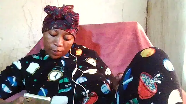 Snapshot of Hotchic22 chatting on 10/01/25, 08:31 Hotchic22 online show from 10/01/25, 08:31