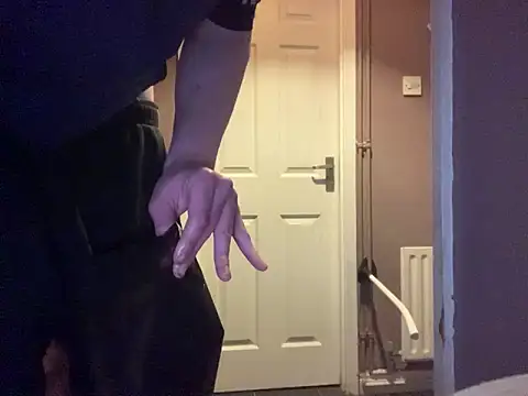 hunkiefend21 online show from 02/25/25, 03:09