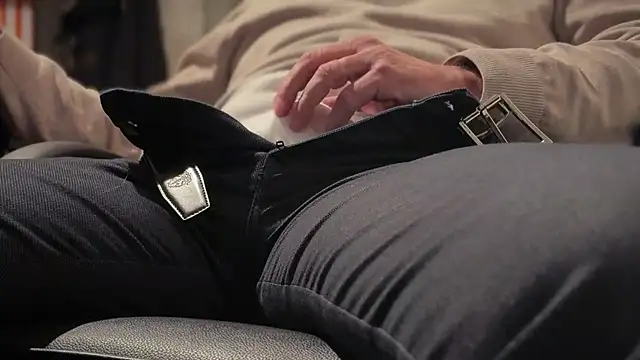 Snapshot of vincent1522 chatting on 11/20/25, 07:57 vincent1522 online show from 11/20/25, 07:57