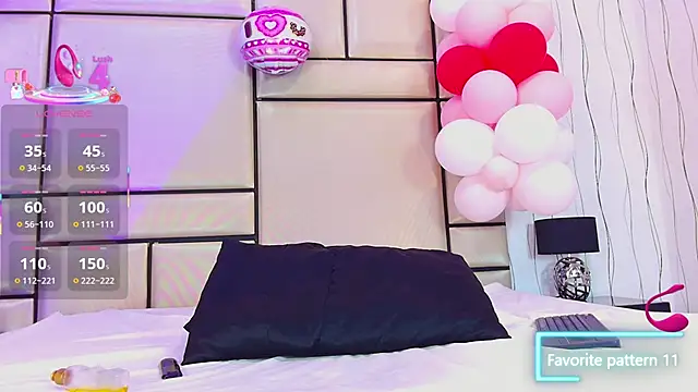 JulianaaHerrera online show from 02/25/25, 02:22