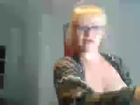 Snapshot of Luzia-Sal chatting on 02/22/25, 08:07 Luzia-Sal online show from 02/22/25, 08:07