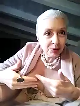 Snapshot of divinaerotica chatting on 02/16/25, 03:27 divinaerotica online show from 02/16/25, 03:27