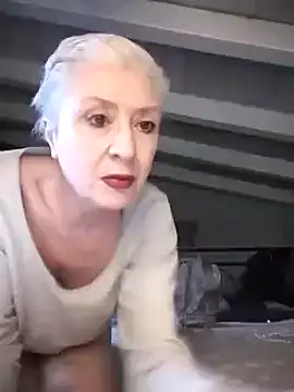 Snapshot of divinaerotica chatting on 02/22/25, 04:19 divinaerotica online show from 02/22/25, 04:19