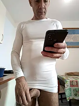 Snapshot of juanignacioargentino chatting on 02/06/25, 01:32 juanignacioargentino online show from 02/06/25, 01:32