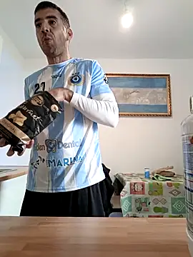 Snapshot of juanignacioargentino chatting on 02/09/25, 01:35 juanignacioargentino online show from 02/09/25, 01:35