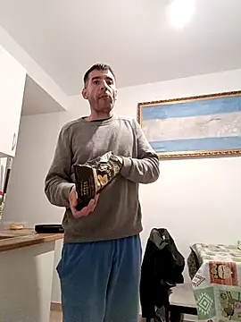 Snapshot of juanignacioargentino chatting on 02/09/25, 10:32 juanignacioargentino online show from 02/09/25, 10:32